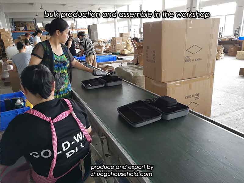 Carry-Case-bulk-production-and-assemble-in-the-workshop-Deep-Tissue-Percussion-Massager-Massage-Gun-Q01